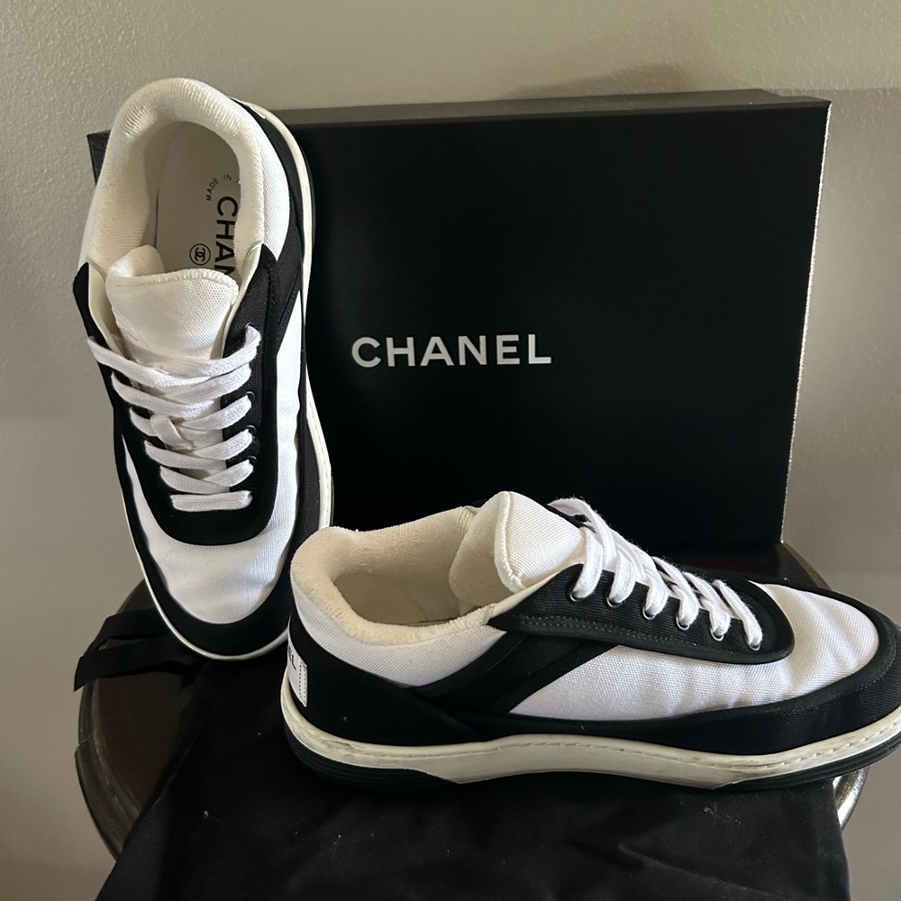 CHANEL Fabric Womens Logo Sneakers
6.5 Black White - Picture 10 of 14